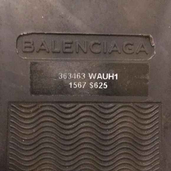 Balenciaga grey sneakers in box - Picture 3 of 6